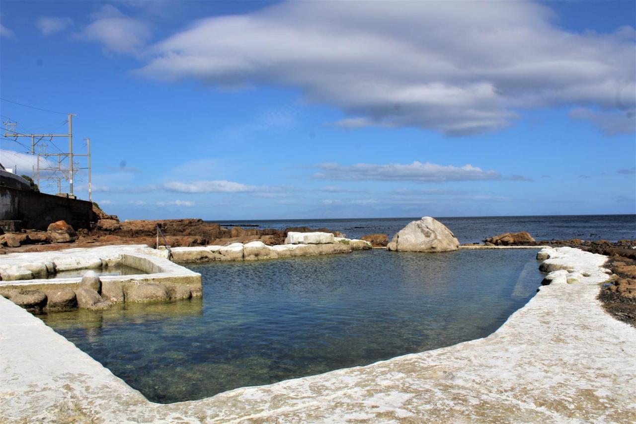 South Peninsula Beach Apartment ケープタウン エクステリア 写真